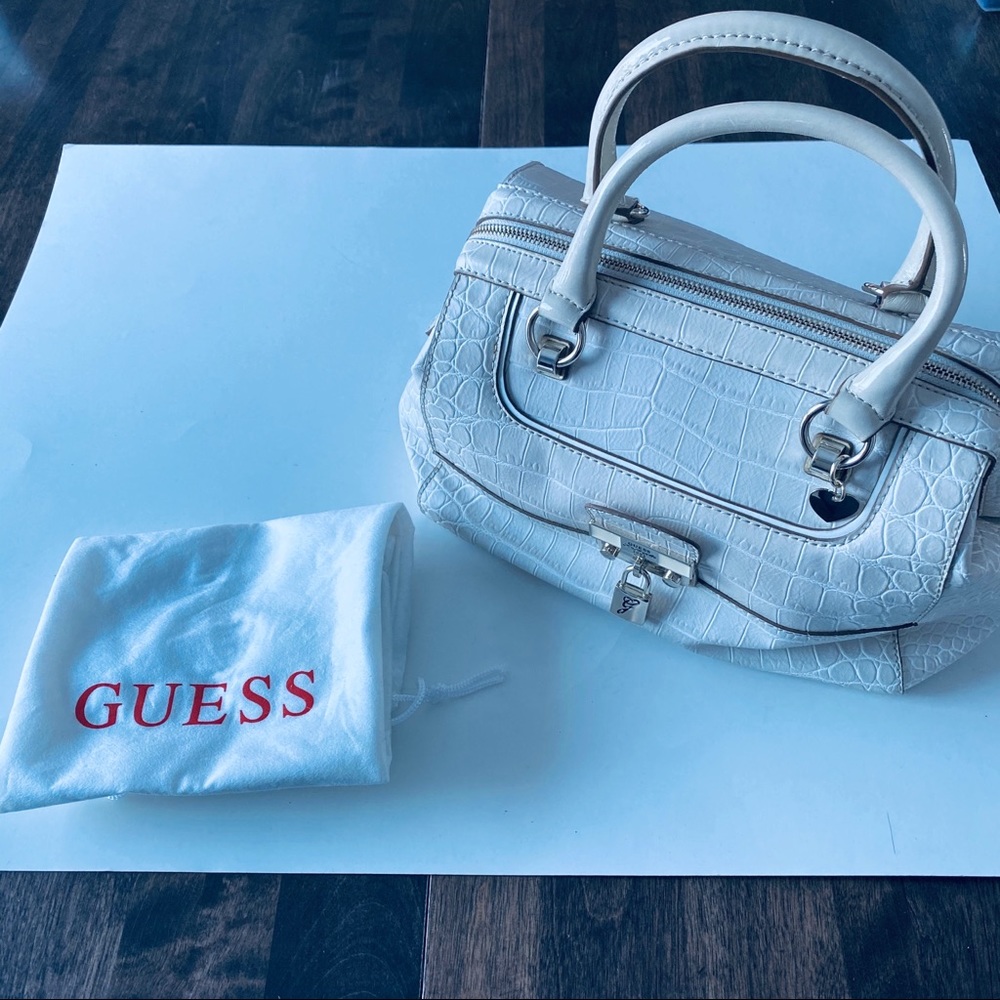 GUESS Crossbody Beige Purse